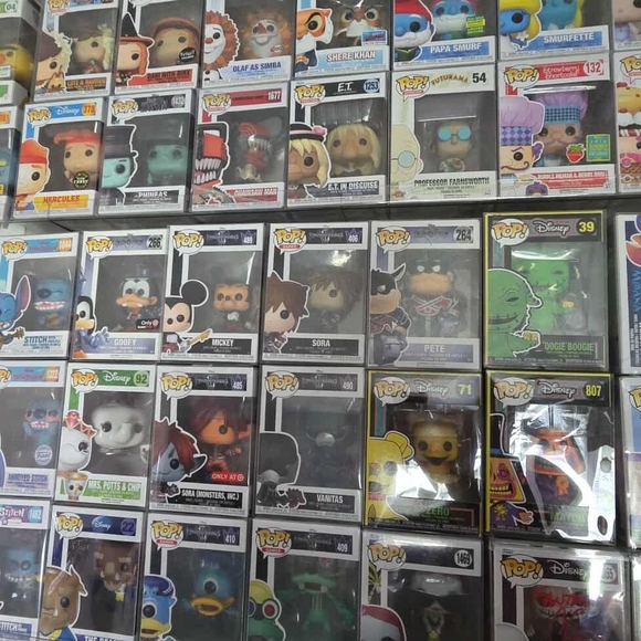 Funko Pop Vinyl Figure Collection - Picture 4 of 10
